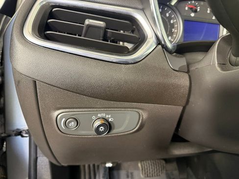 Used 2023 Chevrolet Equinox LT AWD/4WD image 25