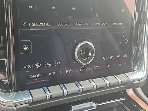 Used 2026 GMC Yukon Denali w/ Sun & Power Step Package AWD/4WD image 17