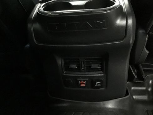 Used 2020 Nissan Titan SL w/ Moonroof Package image 29