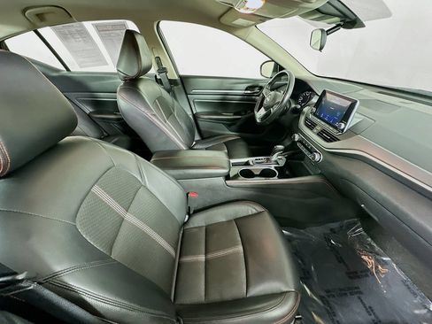 Used 2024 Nissan Altima 2.5 SR FWD image 34