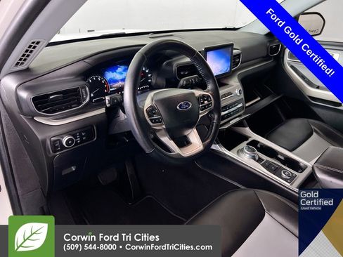 Used 2023 Ford Explorer XLT w/ Equipment Group 202A AWD/4WD image 3
