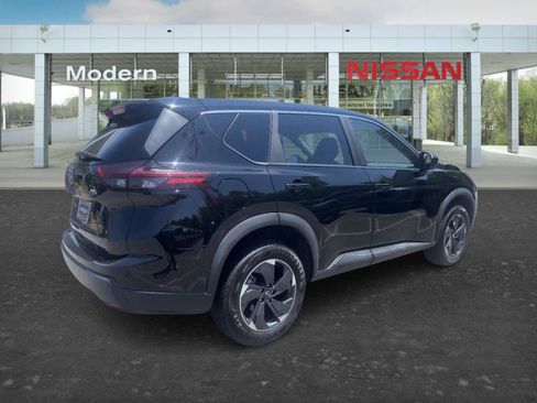 Certified 2024 Nissan Rogue SV AWD/4WD image 4