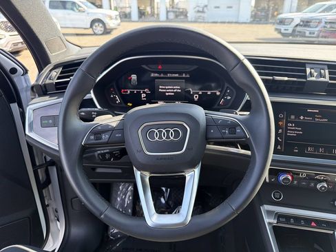 Used 2025 Audi Q3 2.0T Premium Plus w/ Premium Plus Package AWD/4WD image 24