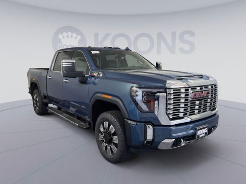 New 2026 GMC Sierra 2500 Denali w/ Denali Reserve Package AWD/4WD image 10