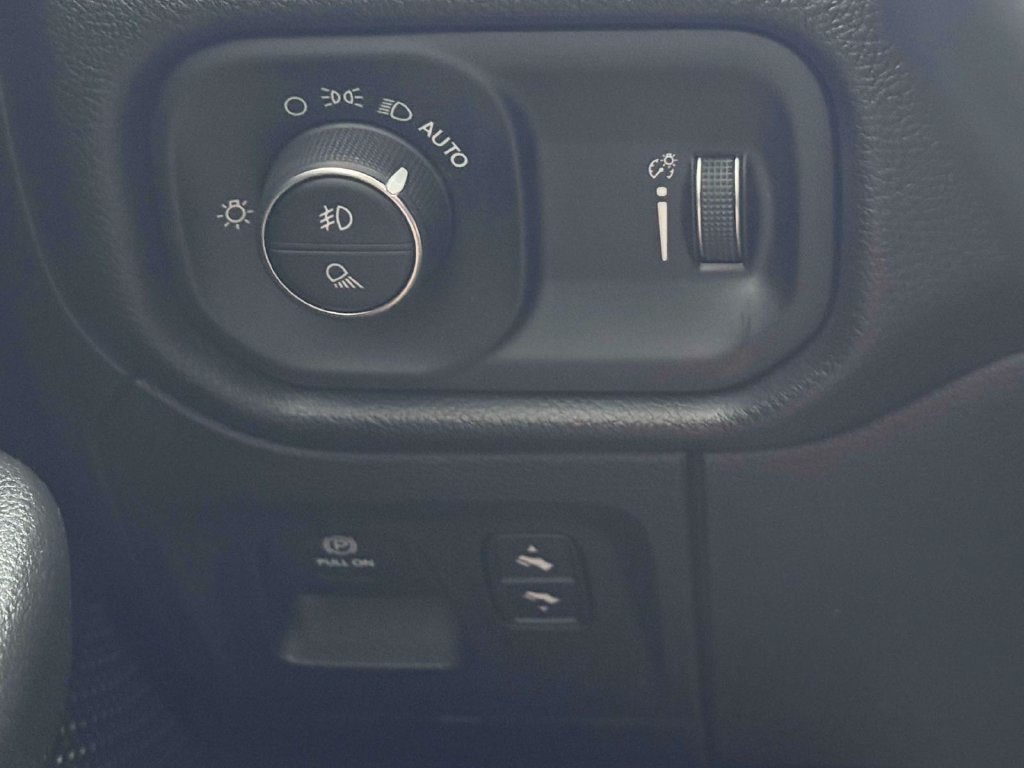 Used 2024 RAM 1500 Big Horn AWD/4WD image 18