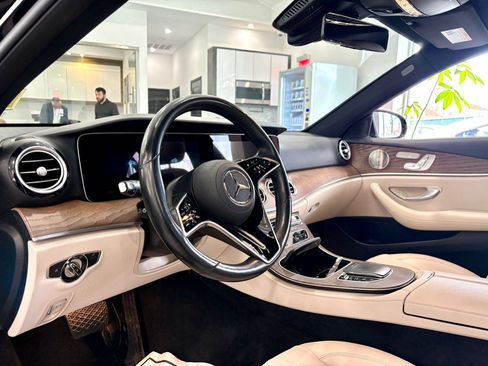 Used 2023 Mercedes-Benz E 350 4MATIC Sedan image 11