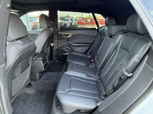 Used 2021 Audi Q8 Prestige w/ Prestige Package AWD/4WD image 13