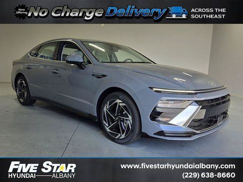 New 2026 Hyundai Sonata SEL FWD image 1