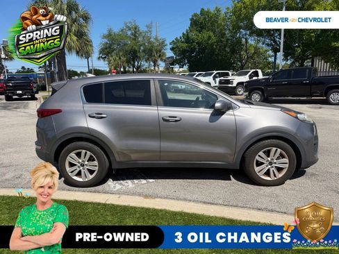 Used 2018 Kia Sportage LX image 3