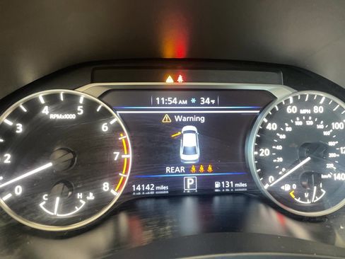 Used 2024 Nissan Altima 2.5 SR w/ SR Premium Package AWD/4WD image 11