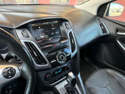 Used 2012 Ford Focus Titanium image 31