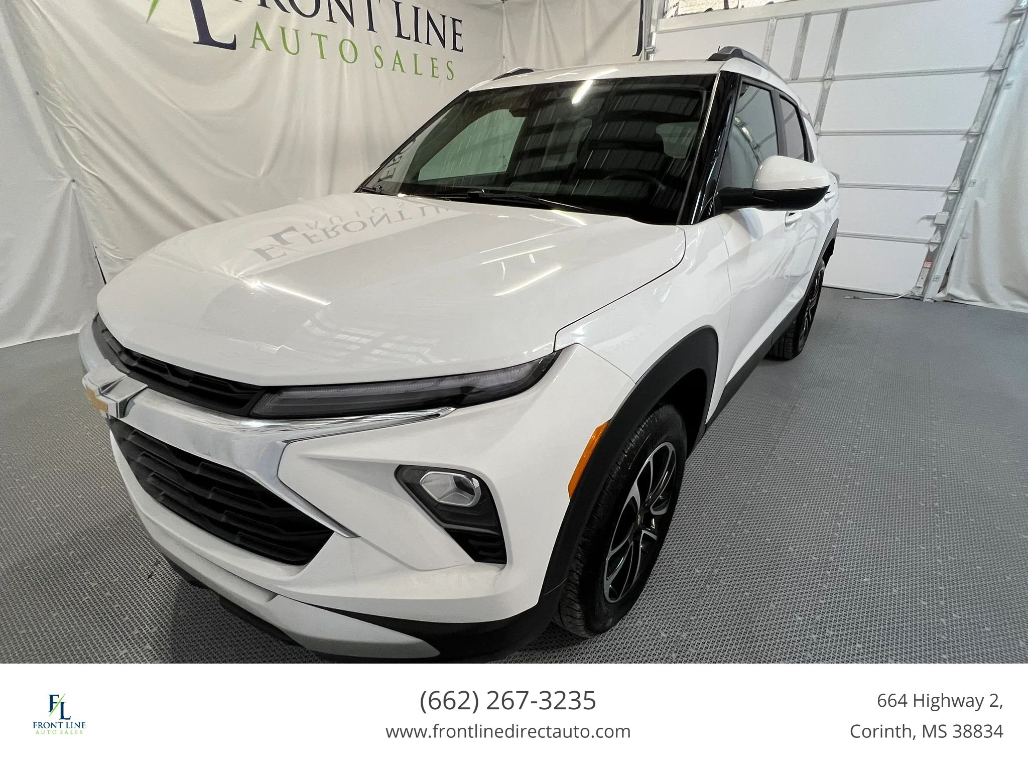 Used 2025 Chevrolet TrailBlazer LT AWD/4WD image 3