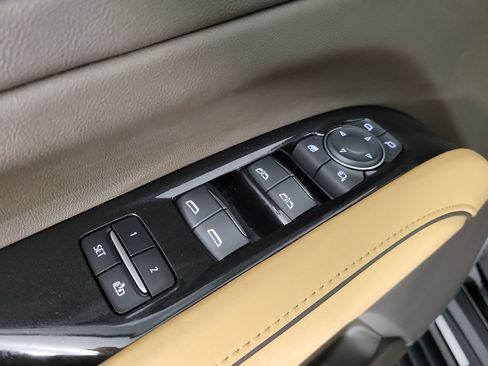 Used 2023 Cadillac Escalade Premium Luxury w/ Performance Package RWD image 21
