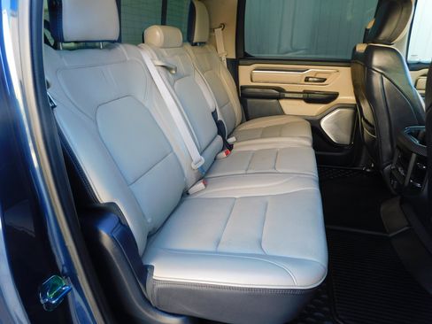 Used 2019 RAM 1500 Limited image 17