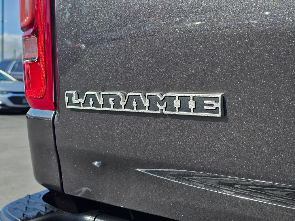 Used 2019 RAM 1500 Laramie AWD/4WD image 15