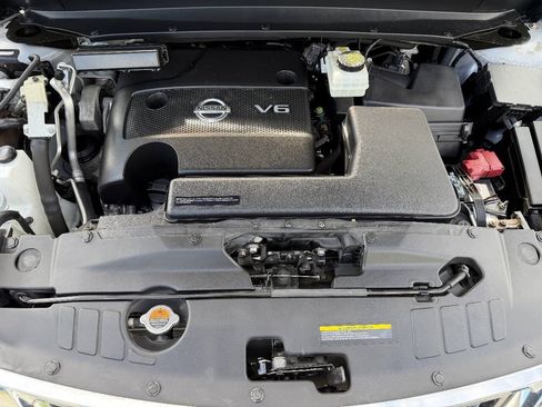 Used 2014 Nissan Pathfinder SL w/ SL Premium Package AWD/4WD image 12