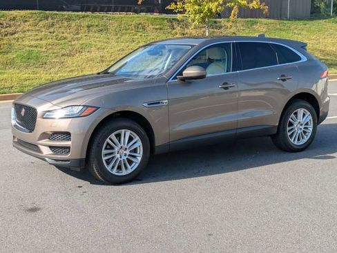 Used 2017 Jaguar F-PACE Prestige AWD/4WD image 8