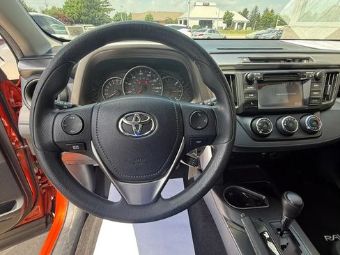 Used 2016 Toyota RAV4 LE AWD/4WD image 14