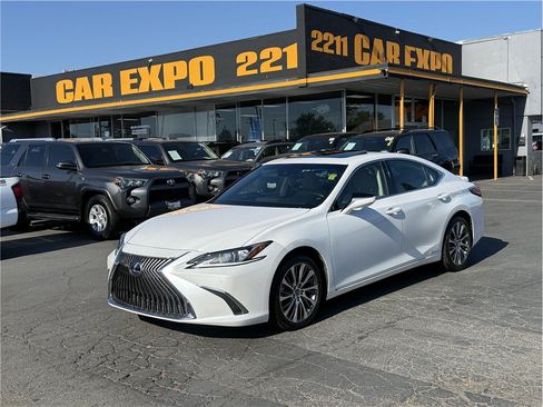 Used 2019 Lexus ES 300h w/ Premium Package FWD image 1