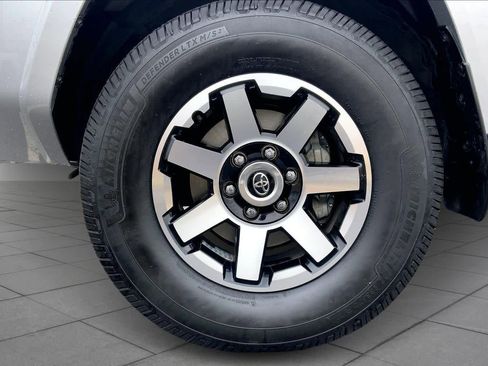 Certified 2023 Toyota 4Runner TRD Off-Road Premium image 11