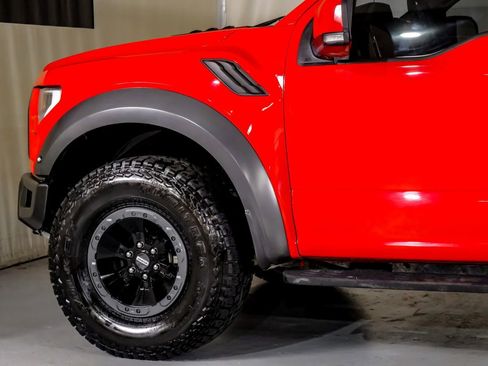 Used 2018 Ford F150 Raptor w/ Equipment Group 802A Luxury image 12