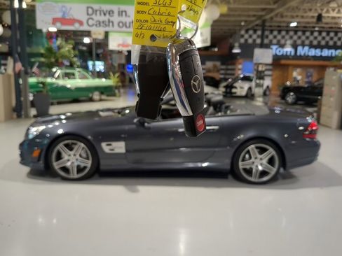 Used 2011 Mercedes-Benz SL 63 AMG image 12