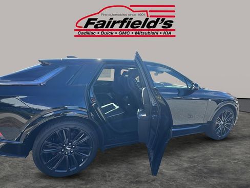 New 2026 Cadillac Lyriq V AWD/4WD image 29