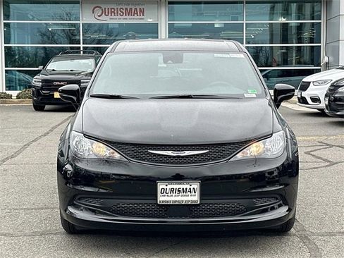 New 2026 Chrysler Voyager LX image 6