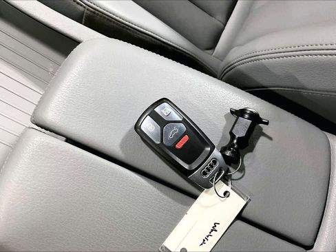Used 2019 Audi Q7 3.0T Premium Plus w/ Premium Plus Package AWD/4WD image 15