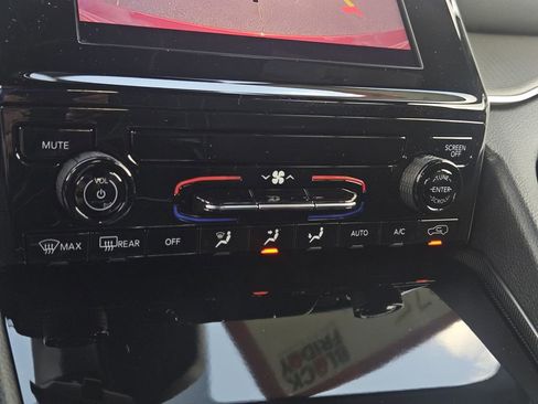 New 2025 Jeep Grand Cherokee Laredo X image 20