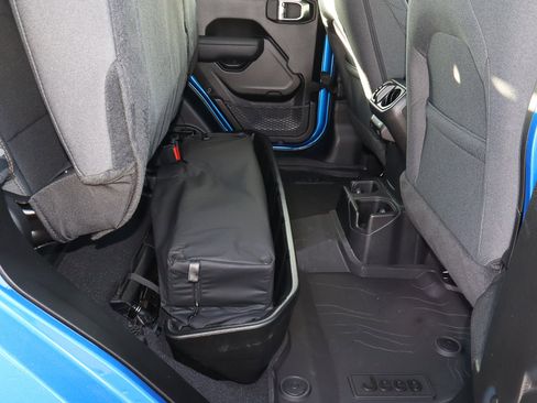 New 2026 Jeep Gladiator Sport image 17