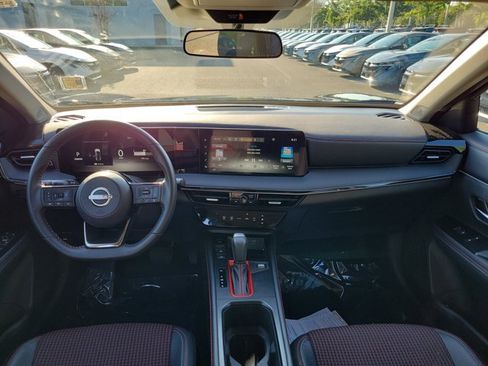 Used 2025 Nissan Kicks SR AWD/4WD image 10