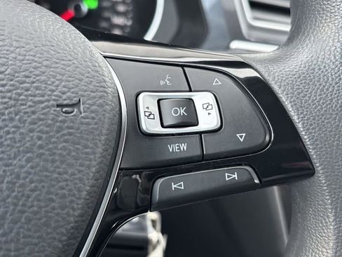 Used 2021 Volkswagen Tiguan S image 12