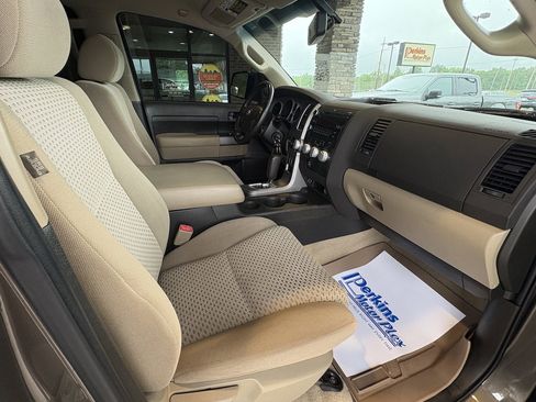 Used 2010 Toyota Tundra 2WD CrewMax image 25