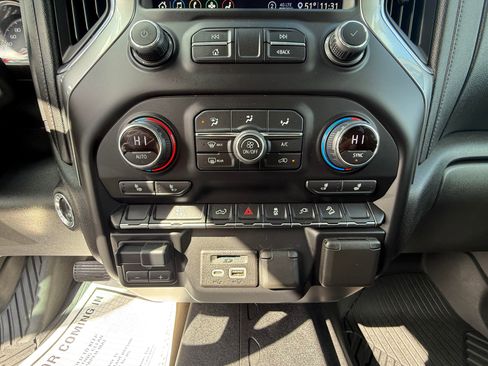 Used 2020 Chevrolet Silverado 3500 LT w/ Convenience Package image 15