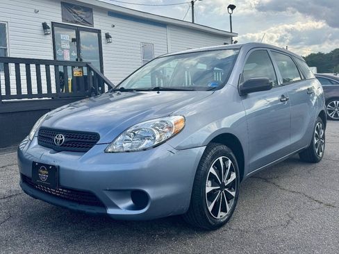 Used 2005 Toyota Matrix FWD image 1