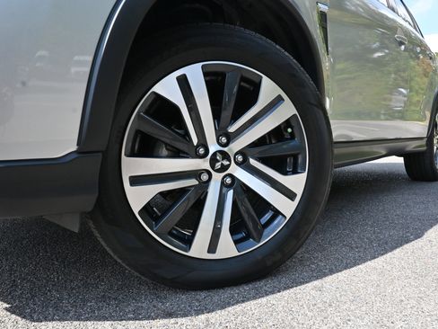 Used 2023 Mitsubishi Outlander Sport SE image 32