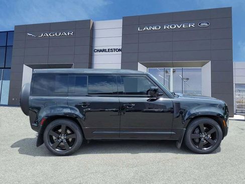 Certified 2025 Land Rover Defender 110 X-Dynamic SE AWD/4WD image 2