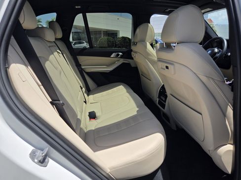 Used 2021 BMW X5 sDrive40i w/ Premium Package 2 RWD image 16