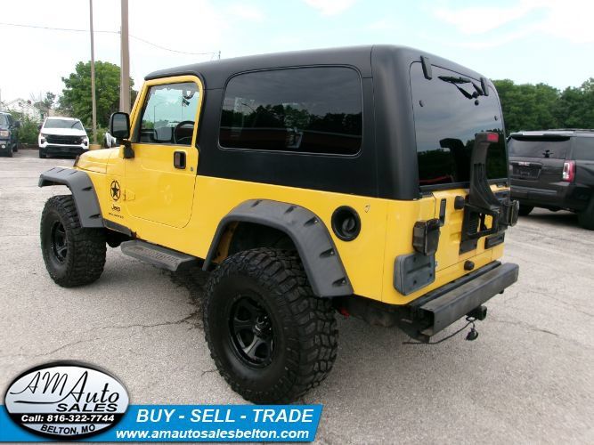 Used 2004 Jeep Wrangler 4WD image 3
