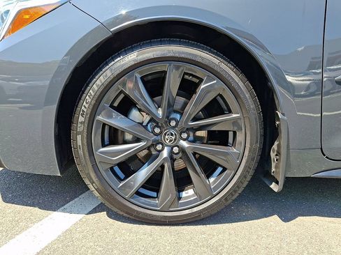 Used 2023 Toyota Corolla SE w/ Carpet Mat Package (TMS) FWD image 9