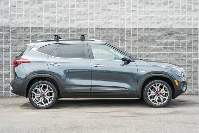 Used 2021 Kia Seltos SX w/ SX Sunroof Package AWD/4WD image 5