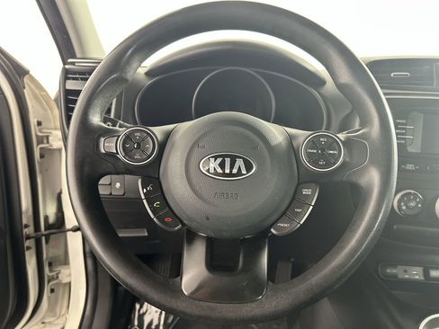 Used 2018 Kia Soul image 18