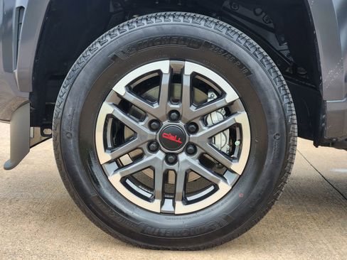Used 2025 Toyota Tacoma TRD Sport RWD image 14