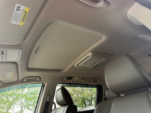 Used 2015 Honda Odyssey EX-L image 11