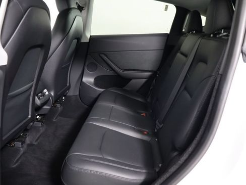 Used 2023 Tesla Model Y AWD image 15