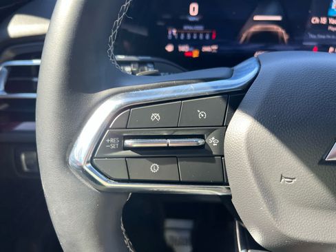 Used 2025 Chevrolet Traverse Z71 AWD/4WD image 19