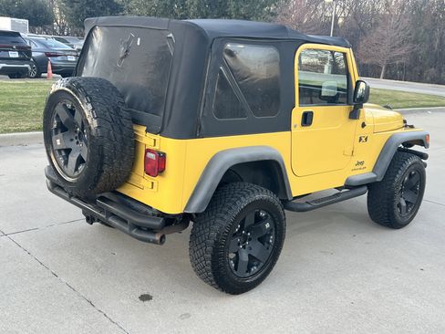 Used 2004 Jeep Wrangler X w/ Full Face Tire & Wheel Group image 10