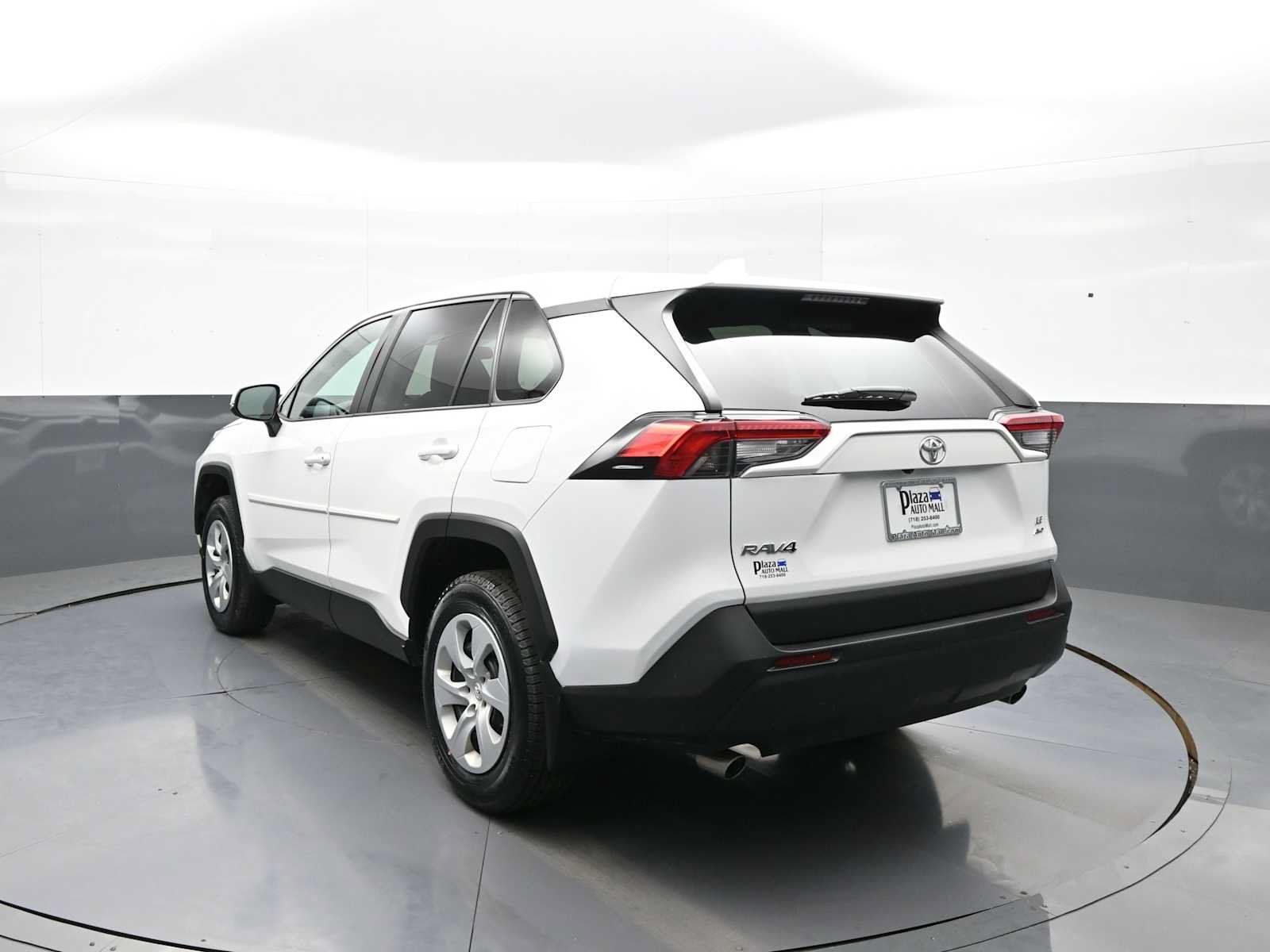 Certified 2023 Toyota RAV4 LE AWD/4WD image 8