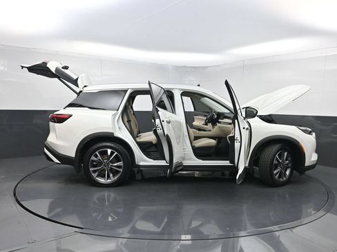 Used 2023 INFINITI QX60 Luxe FWD image 39